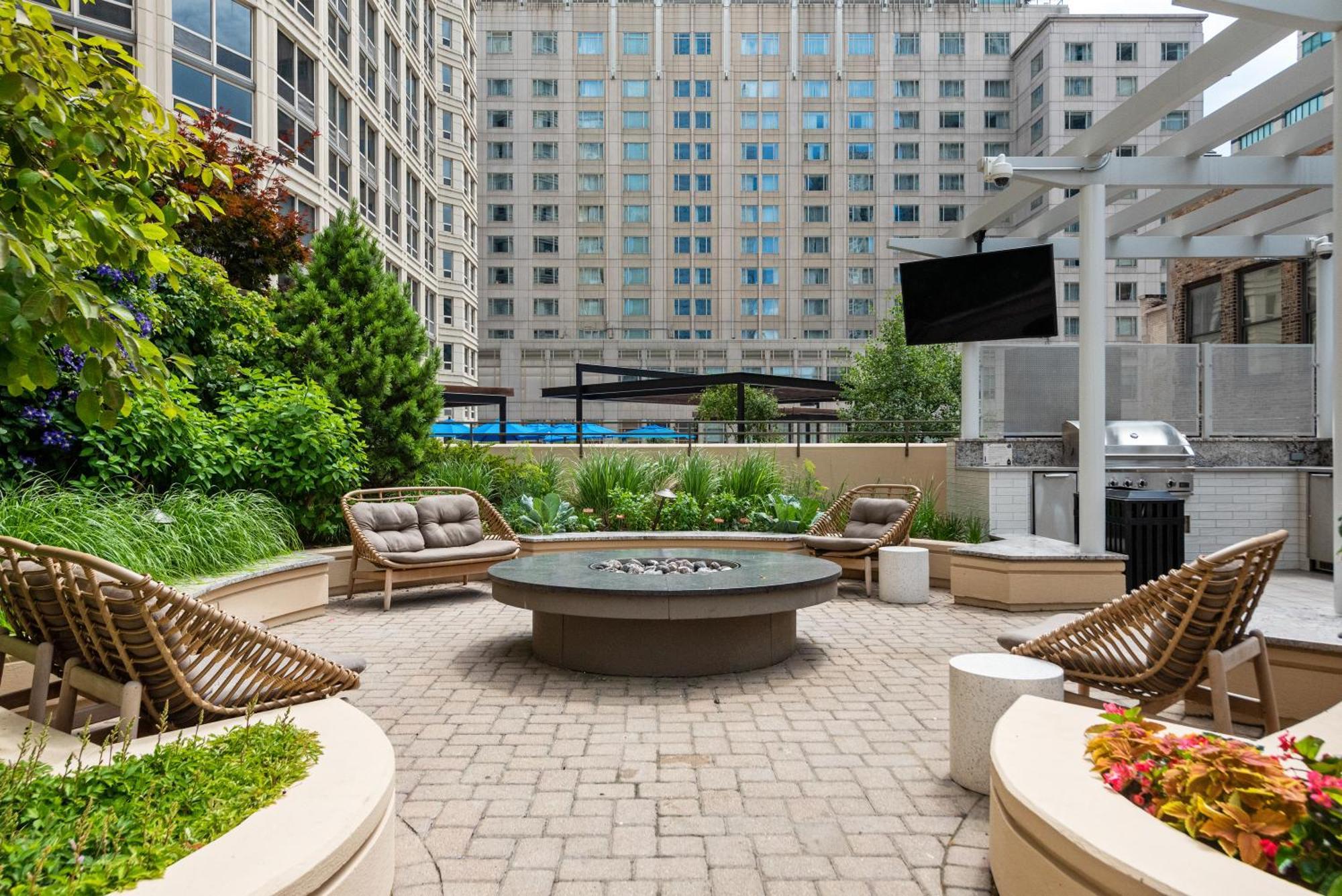 The Bernardin Gold Coast Luxury Apartments Near Magnificent Mile Chicago Dış mekan fotoğraf